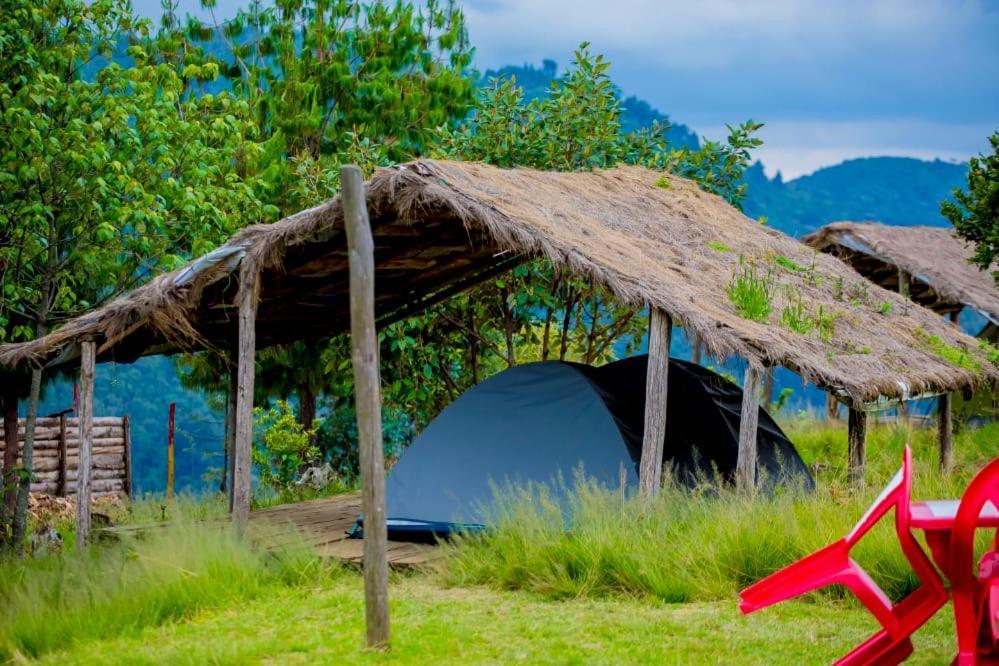 Kitabi Ecocenter Hotel Gabegi Buitenkant foto