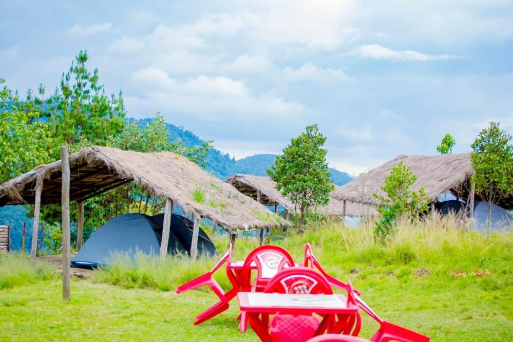 Kitabi Ecocenter Hotel Gabegi Buitenkant foto